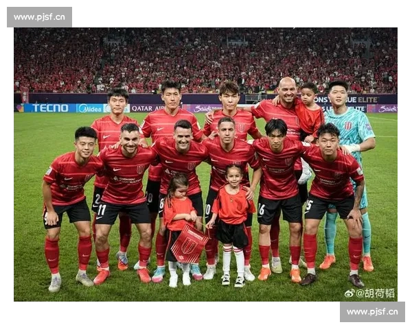 亚冠联赛激战正酣亚洲豪门巅峰对决展现足球最高荣誉争夺 亚冠联赛激战正酣亚洲豪门巅峰对决展现足球最高荣誉争夺